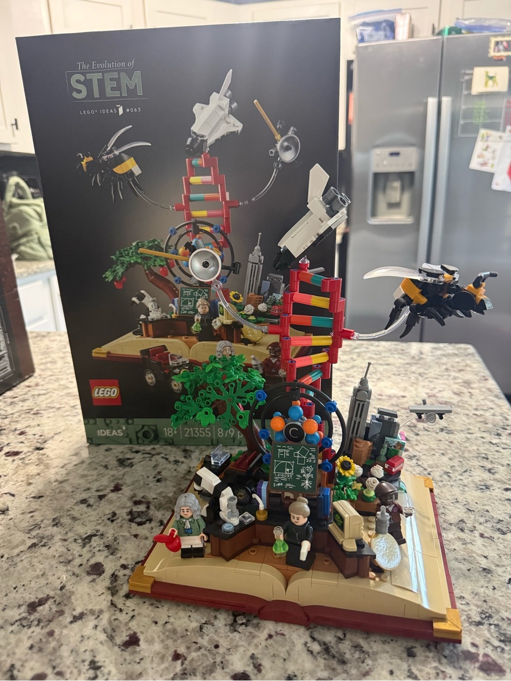 LEGO Ideas Evolution of STEM 21355 Complete w/ Box & Instructions 879 Pieces
